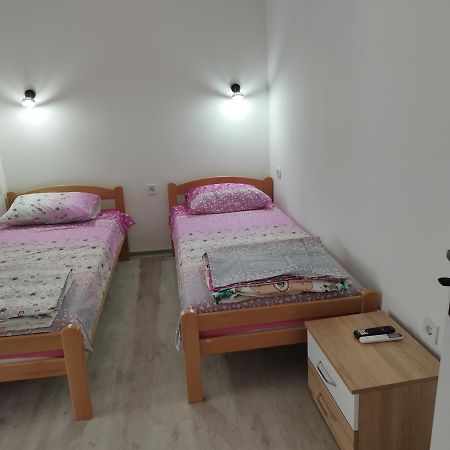 Apartmani 15 采蒂涅 外观 照片