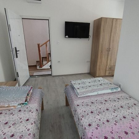 Apartmani 15 采蒂涅 外观 照片