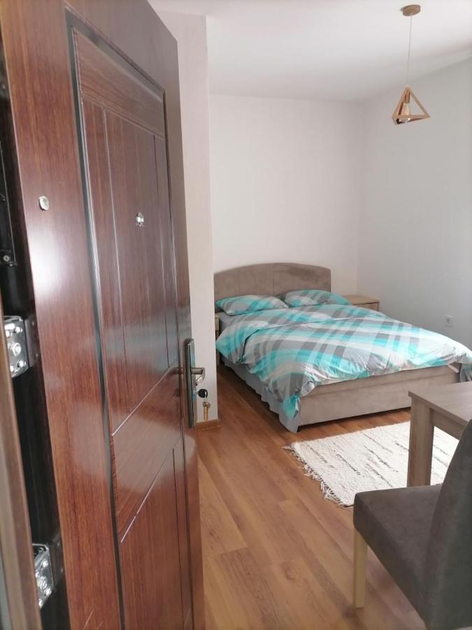 Apartmani 15 采蒂涅 外观 照片