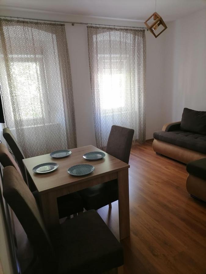 Apartmani 15 采蒂涅 外观 照片