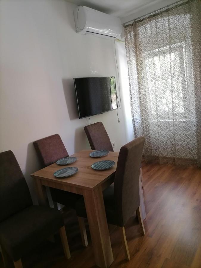 Apartmani 15 采蒂涅 外观 照片