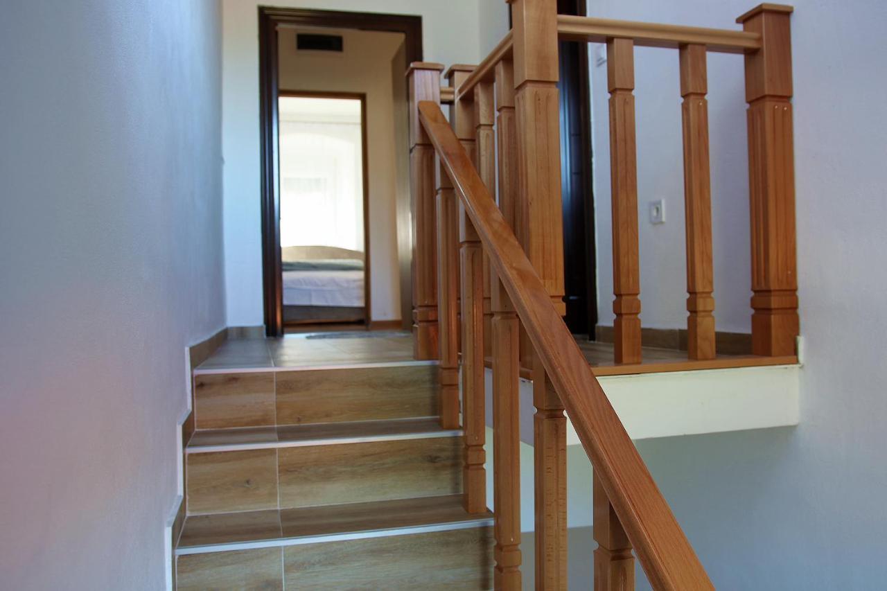 Apartmani 15 采蒂涅 外观 照片