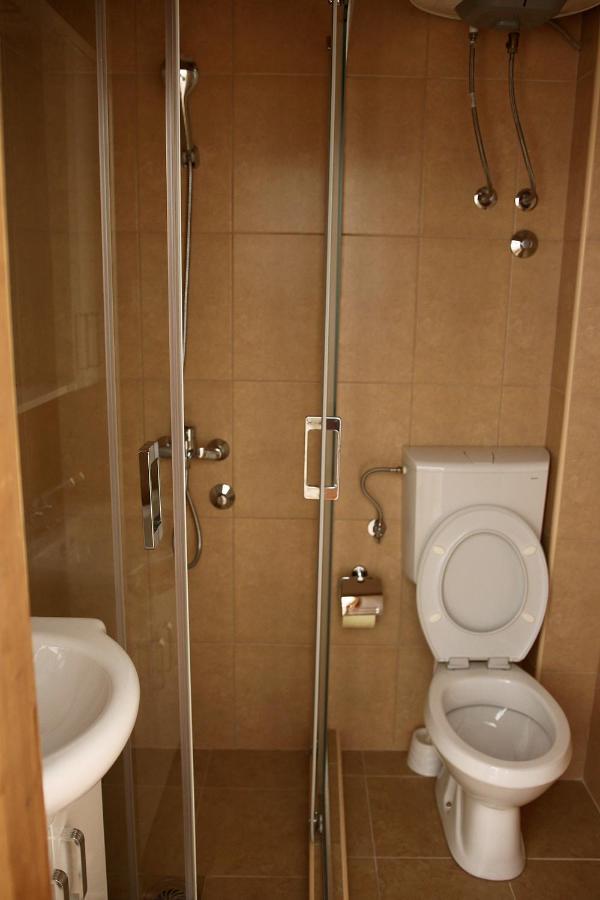 Apartmani 15 采蒂涅 外观 照片