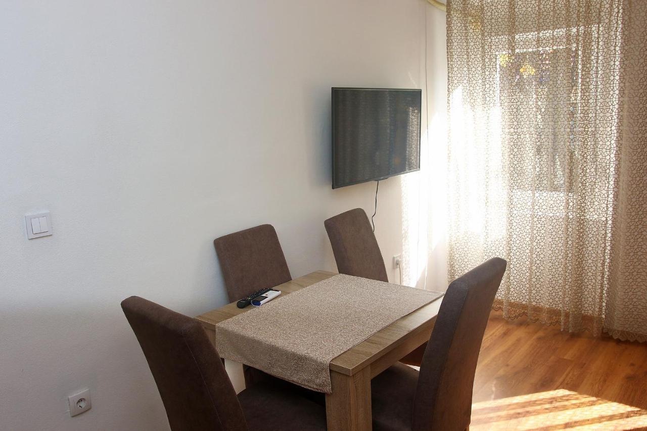 Apartmani 15 采蒂涅 外观 照片