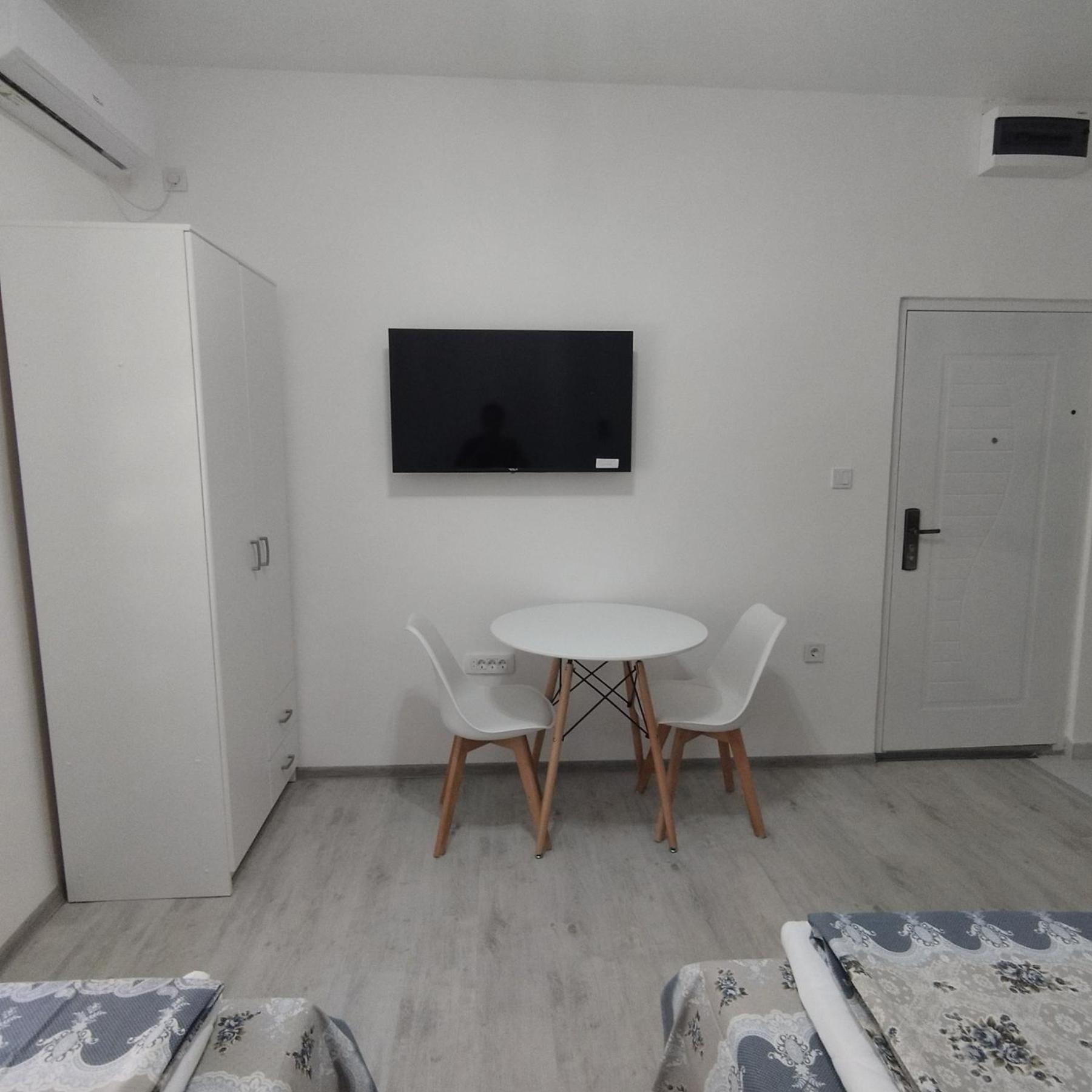 Apartmani 15 采蒂涅 外观 照片